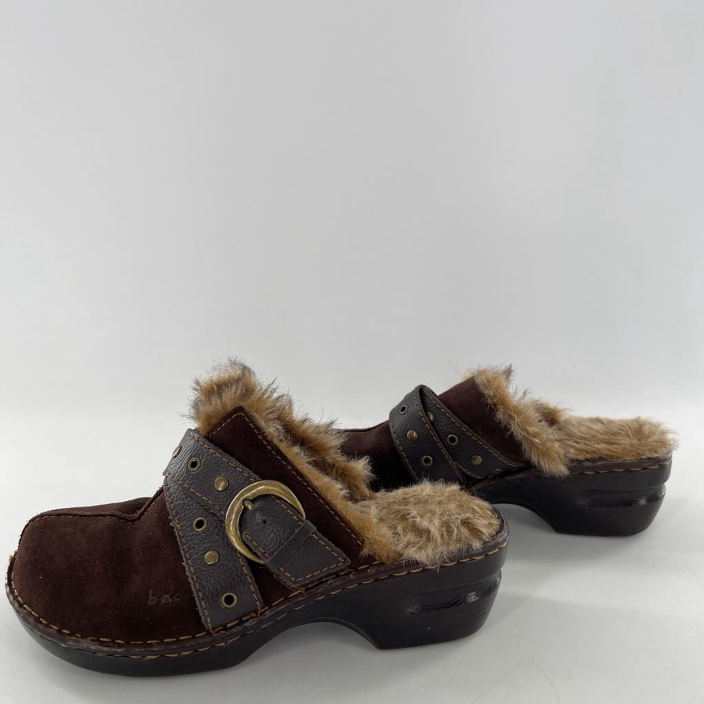 8 faux fur lined clog