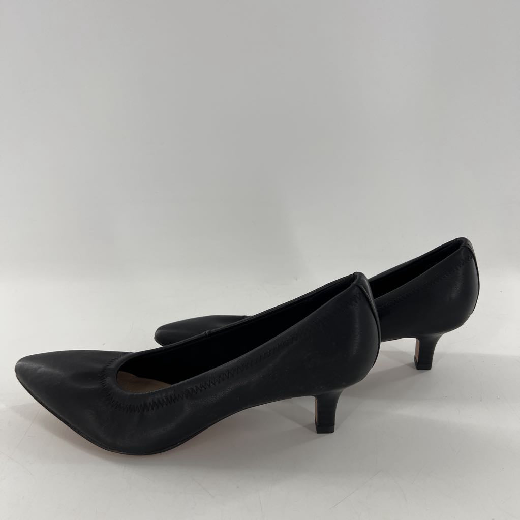 9 kitten heel pump