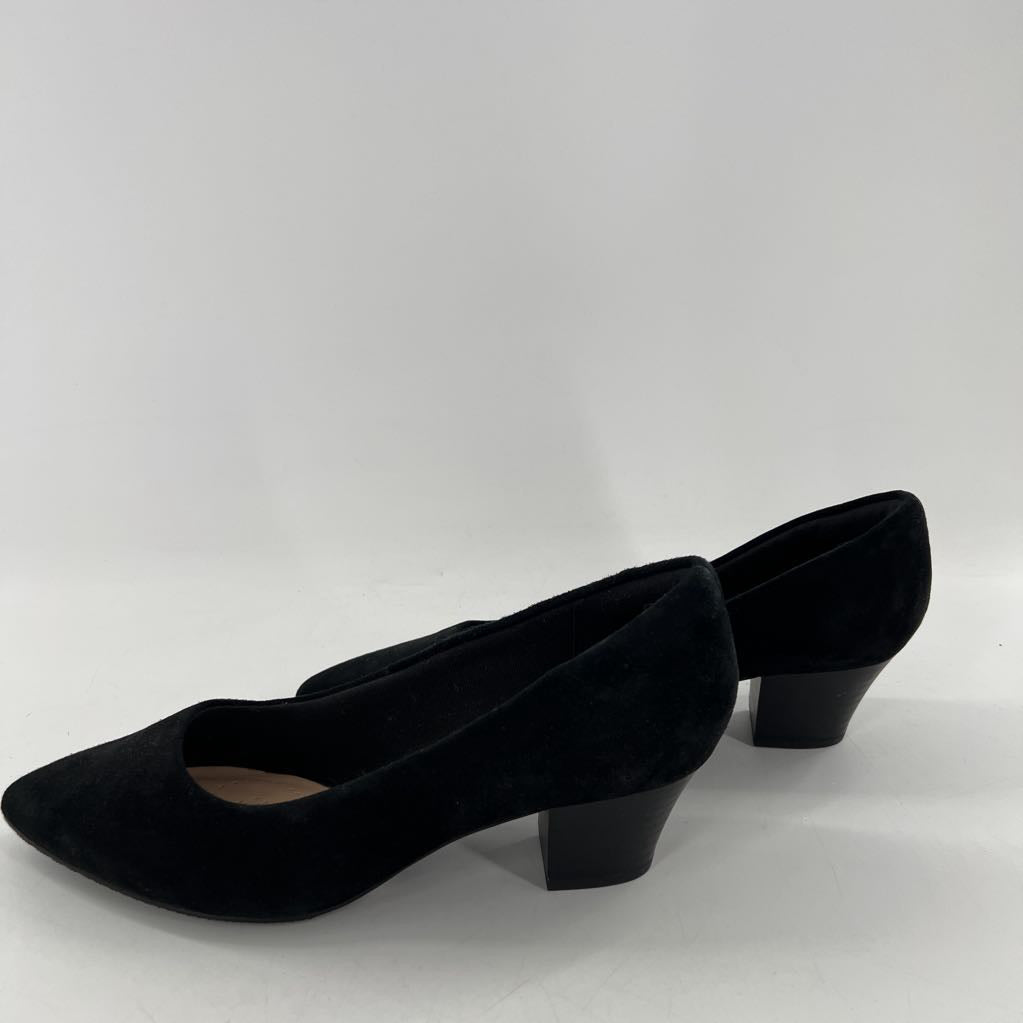 8.5 faux suede low heel pump