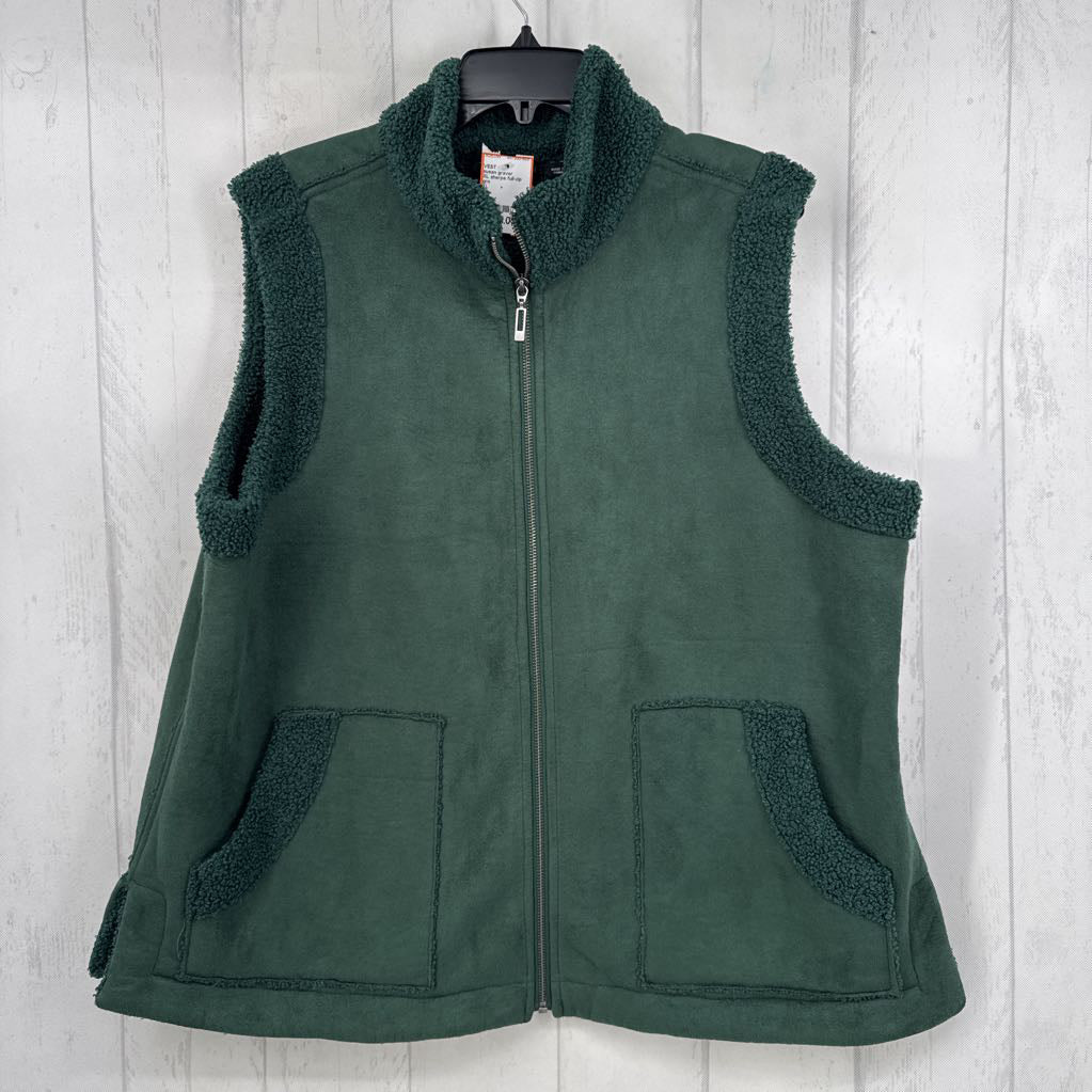 XL sherpa full-zip vest