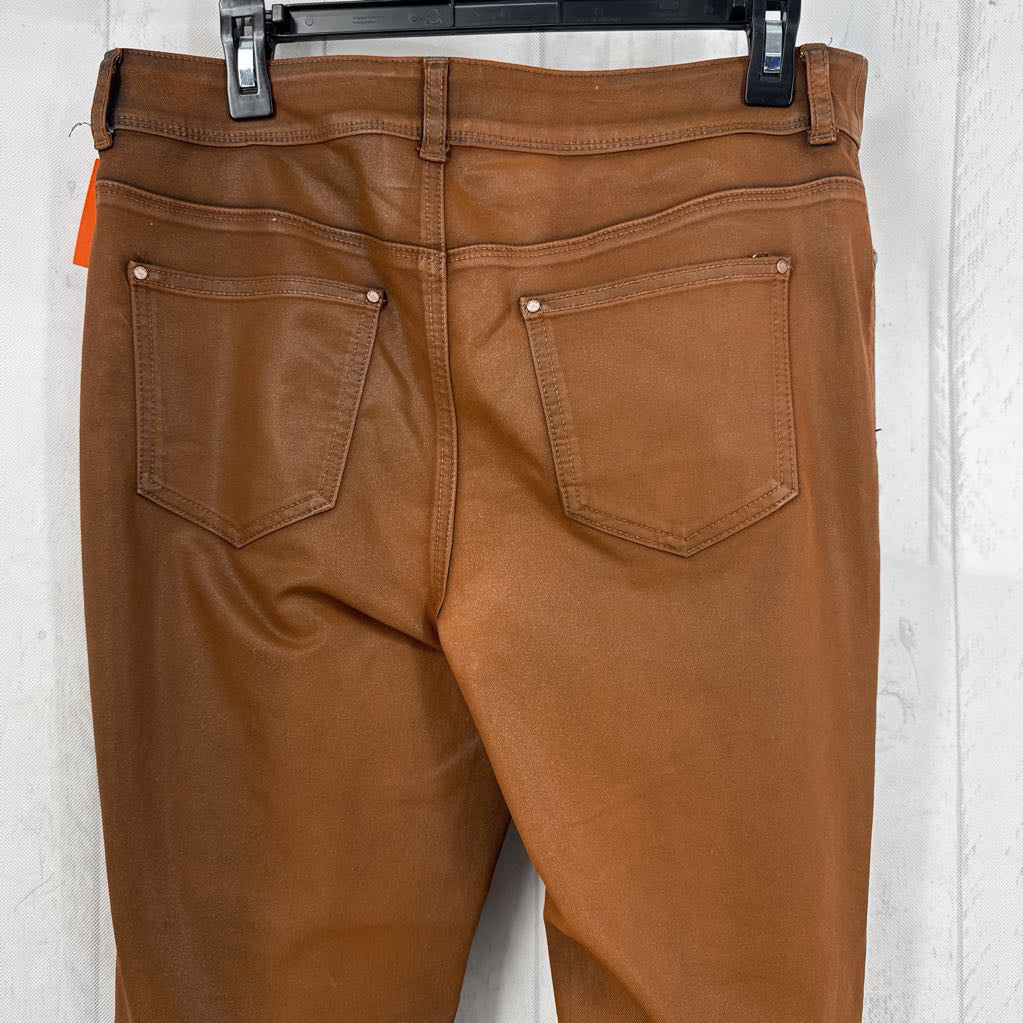 M faux leather pants