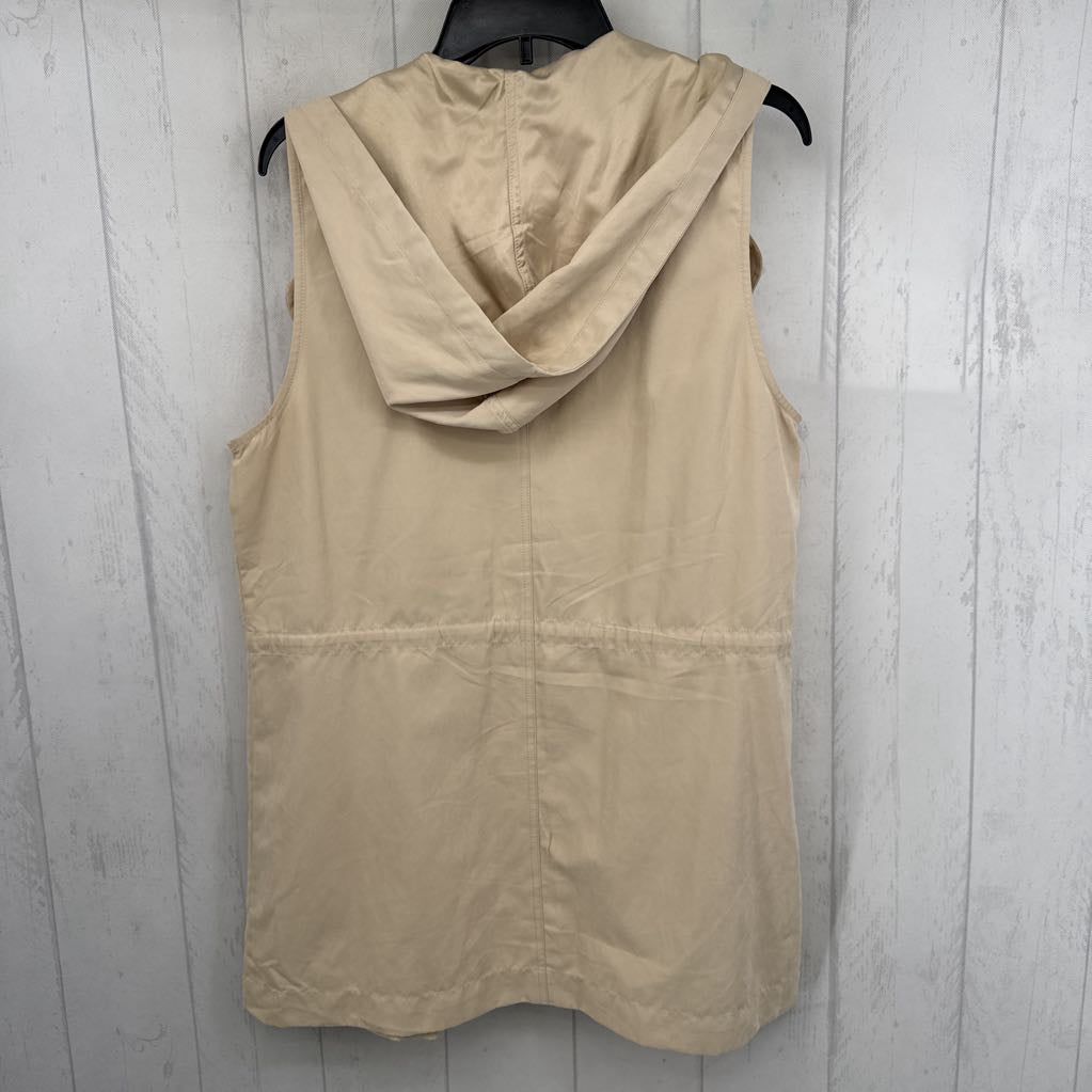 L hooded utility vest