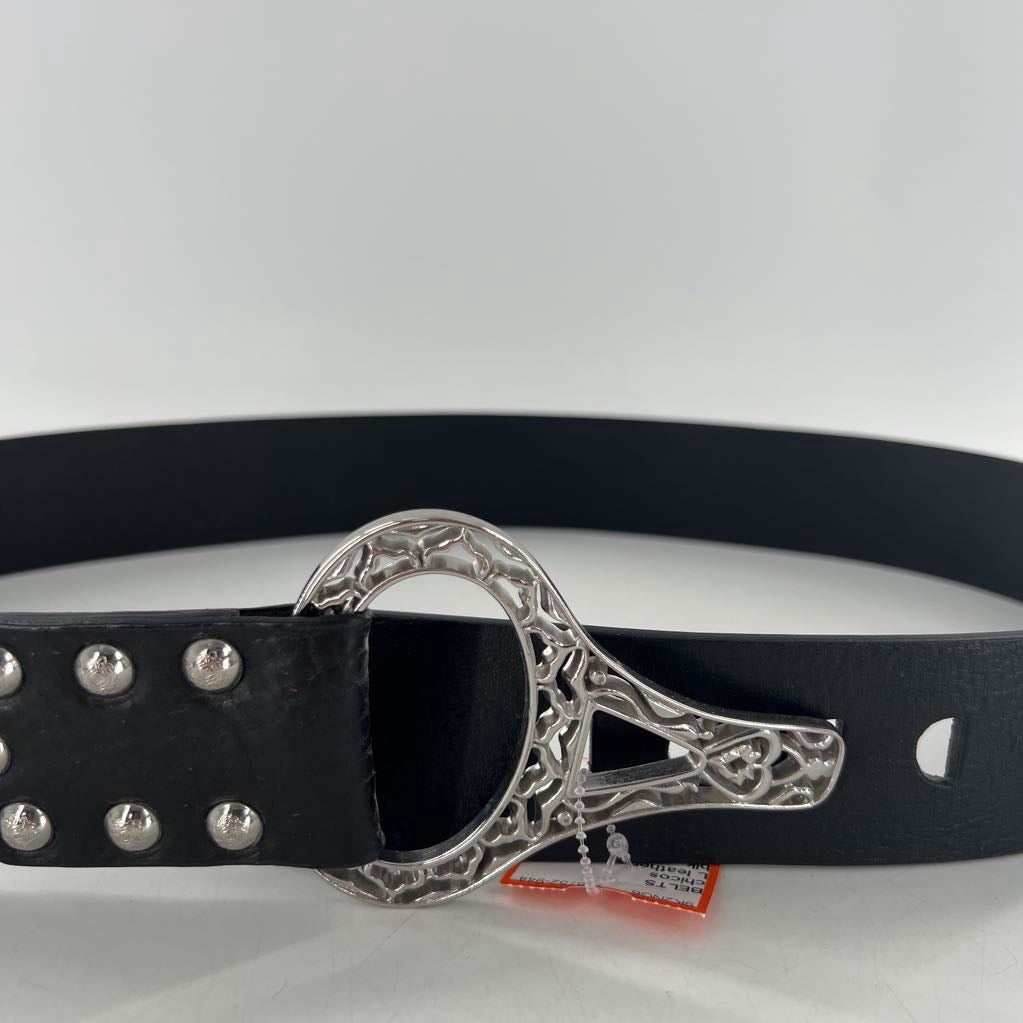 L leather etched silver buckle