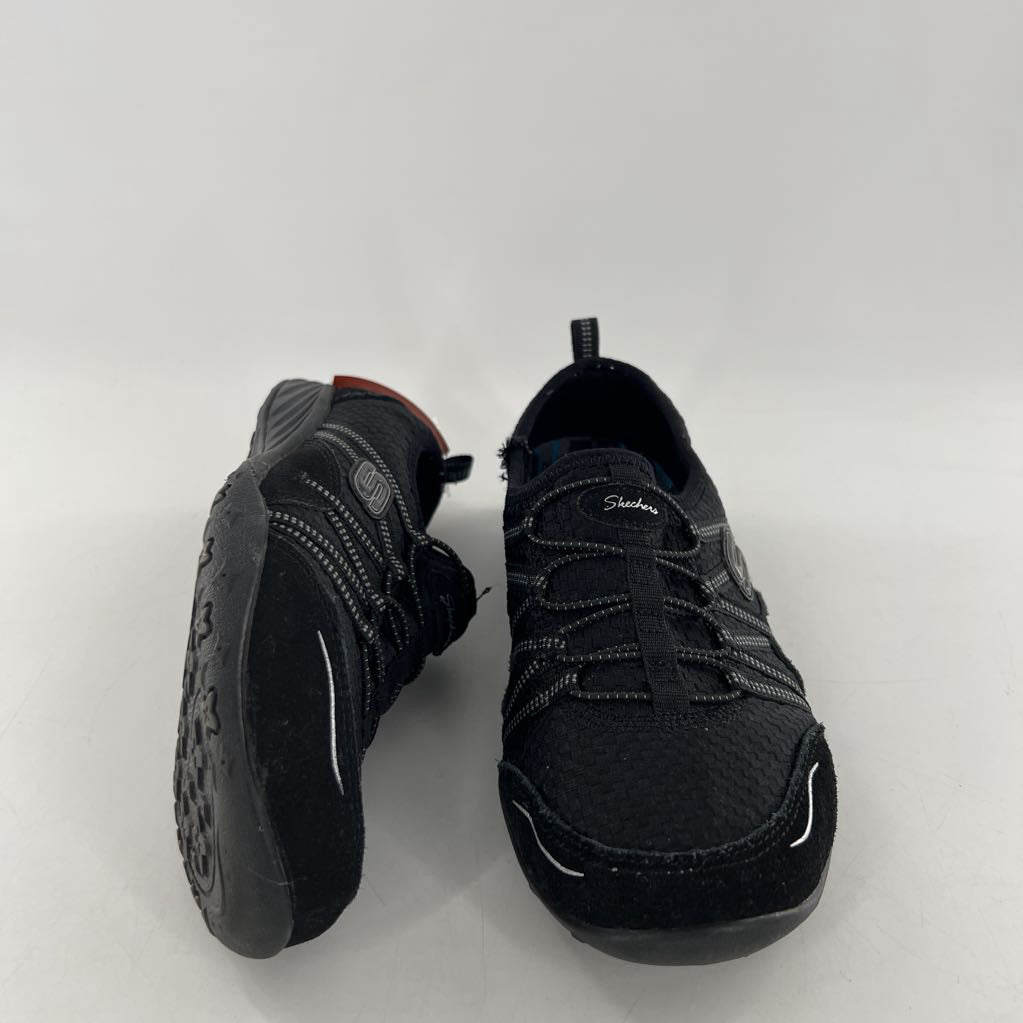 8 knit slip-on sneaker