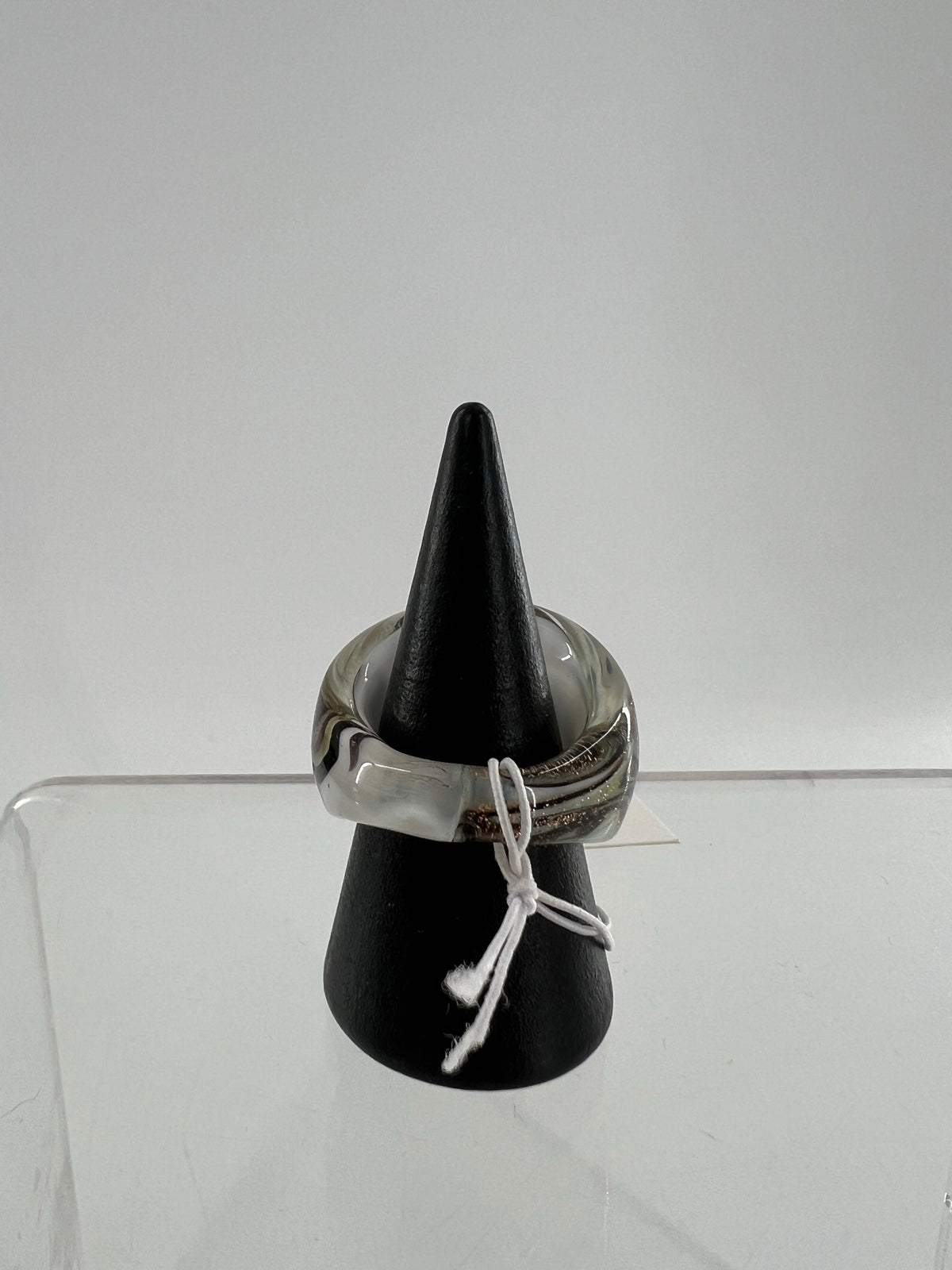 sz 7 metallic swirl art glass ring