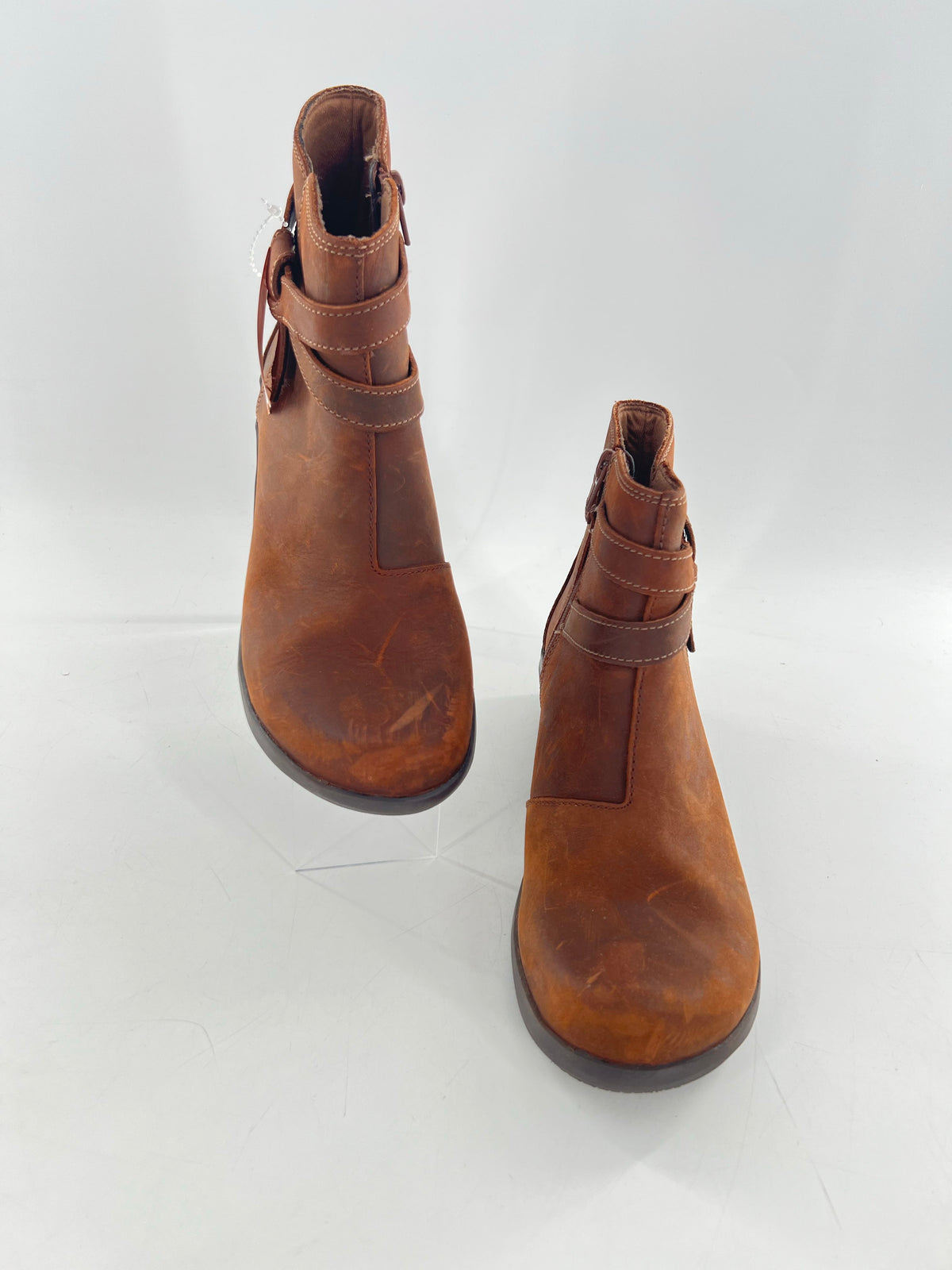 8.5 ankle zip bootie