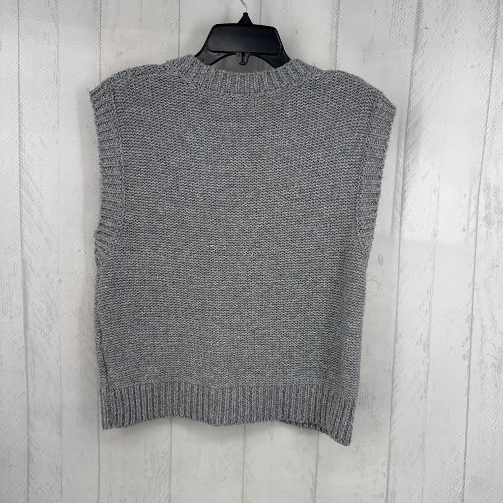 S/M cable knit v-neck sweater vest