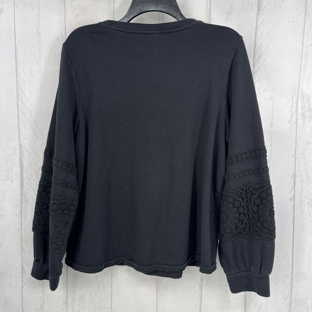 L lace accent slv crewneck sweatshirt
