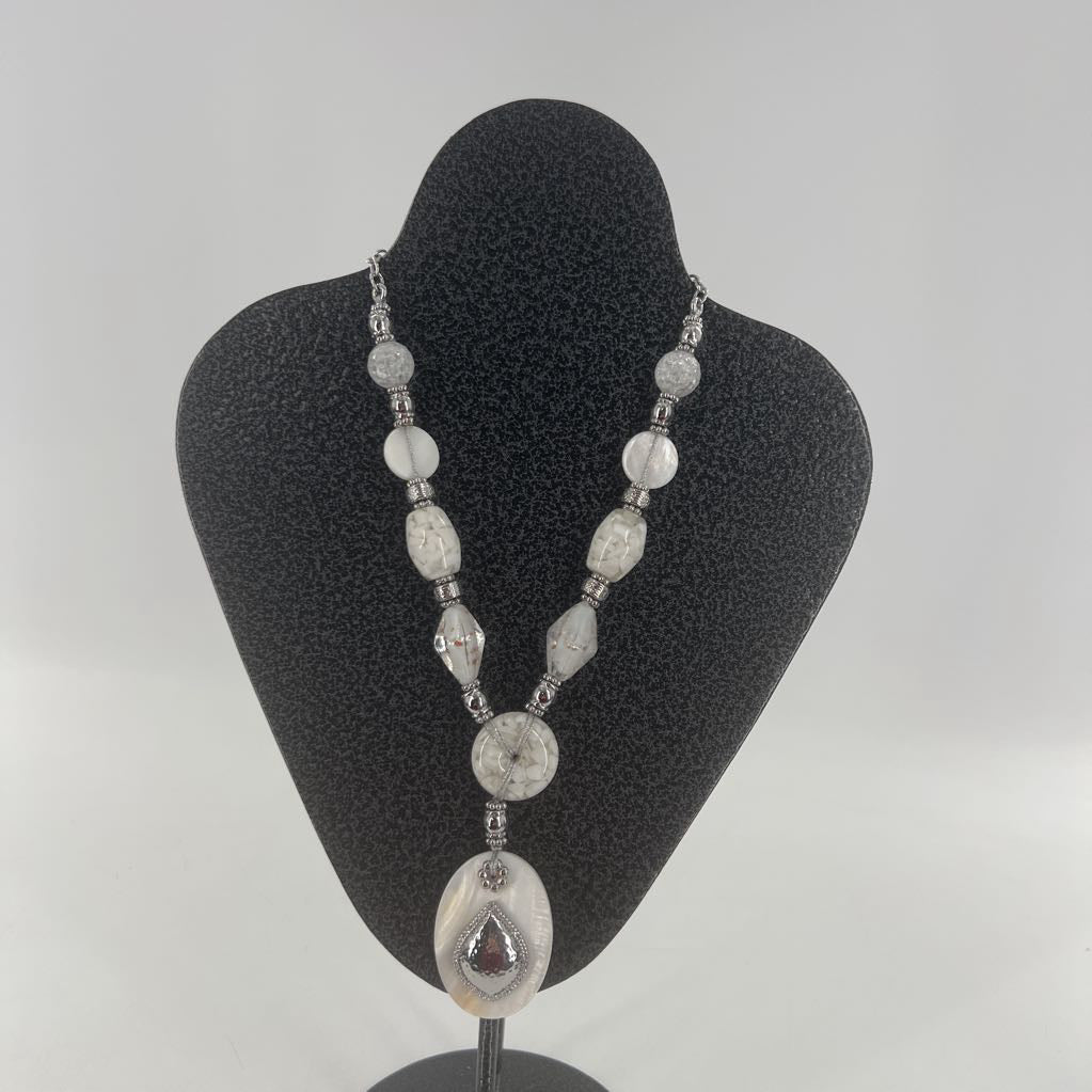 12" silver & mother of pearl necklace