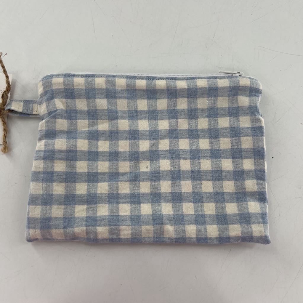 R18. blue & white checkered cosmetic bag