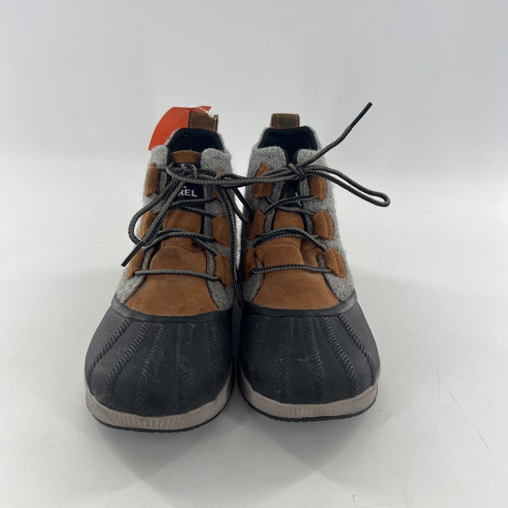 7.5 weatherproof boot