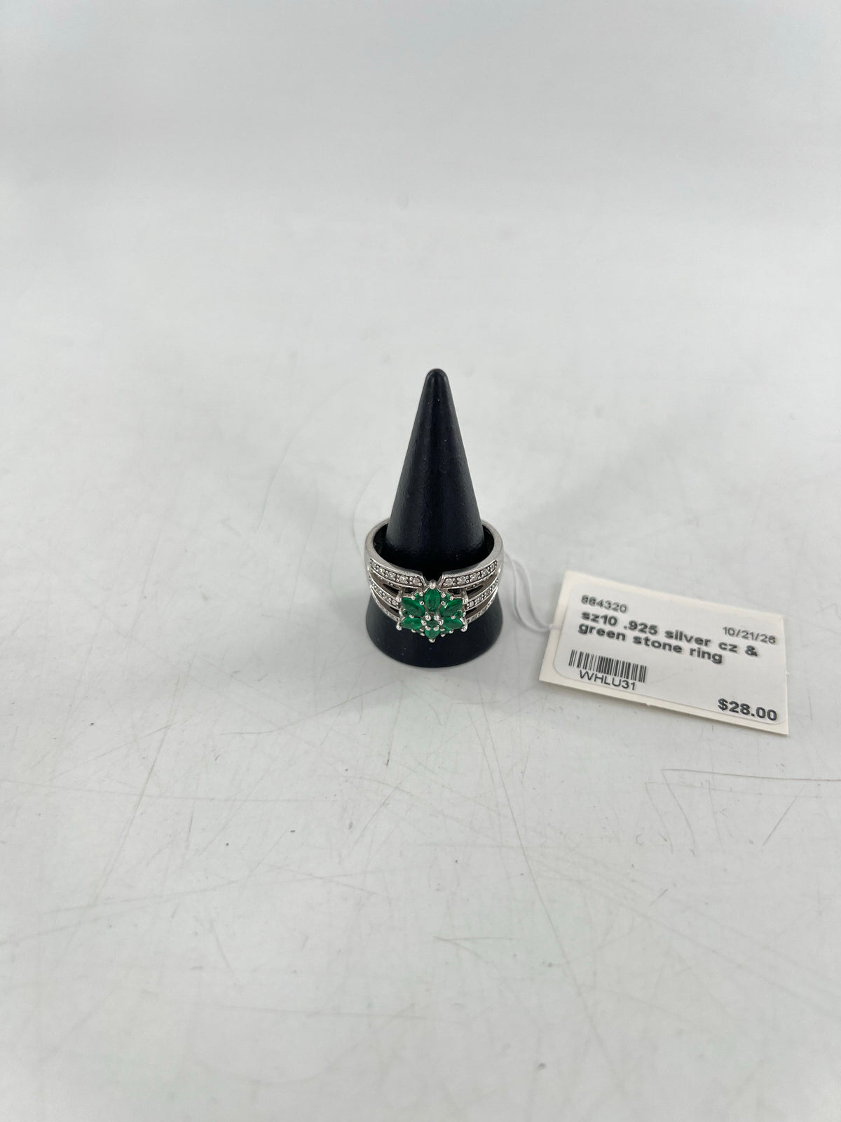 sz10 .925 silver cz & green stone ring