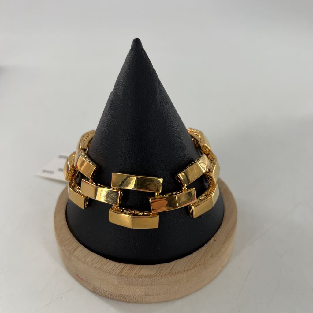 gold square link bracelet