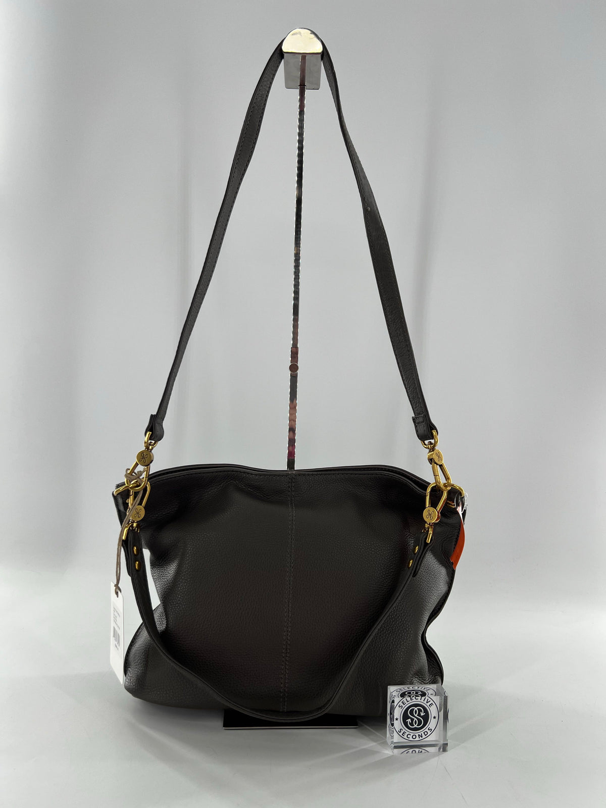 R288 pebbled hobo shoulder bag