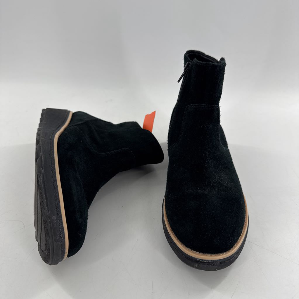 8.5 suede wedge heel bootie