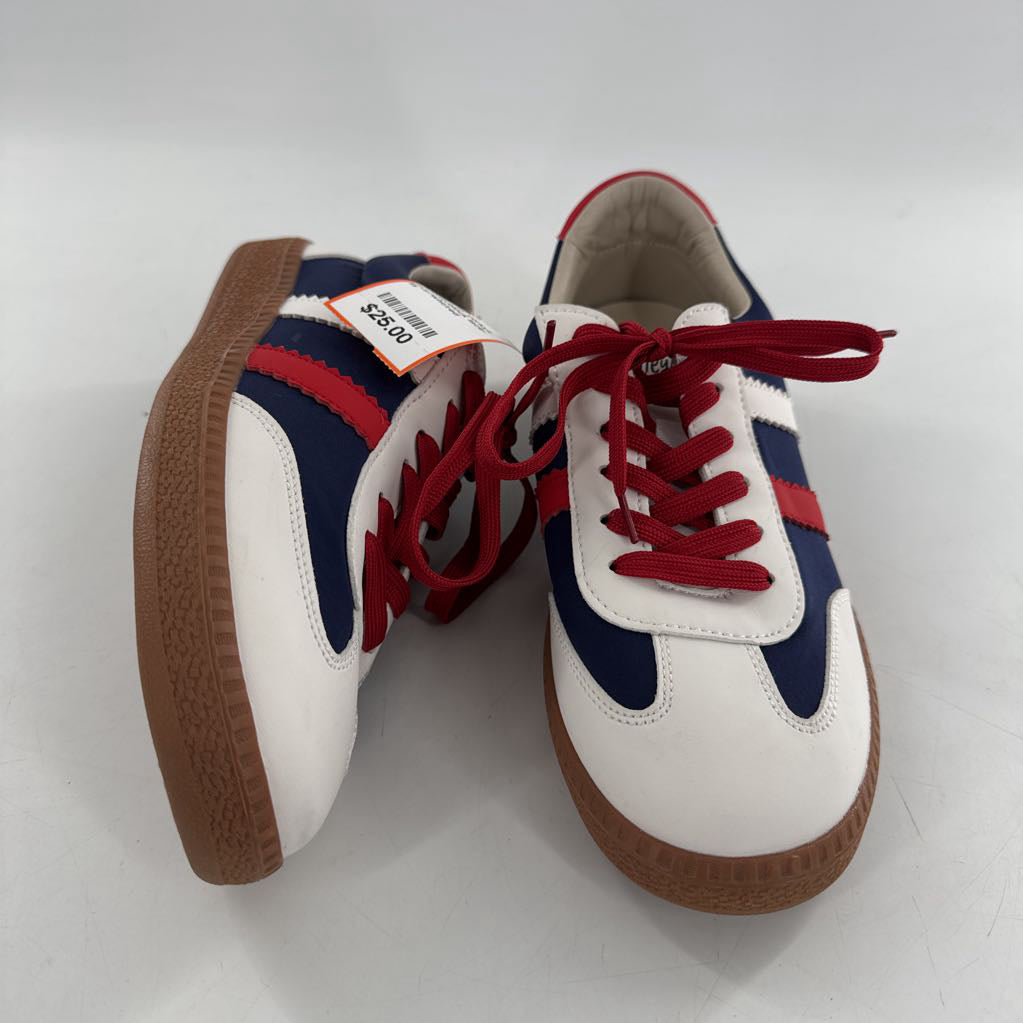 11 colorblock lace-up sneaker