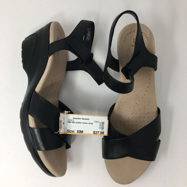 10M R82 leather cross strap sandals