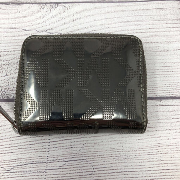 zip around metallic sm wallet