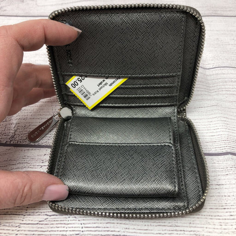 zip around metallic sm wallet