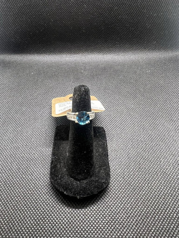 R70 Sz 5 Peora .925 Ring with Blue Stone