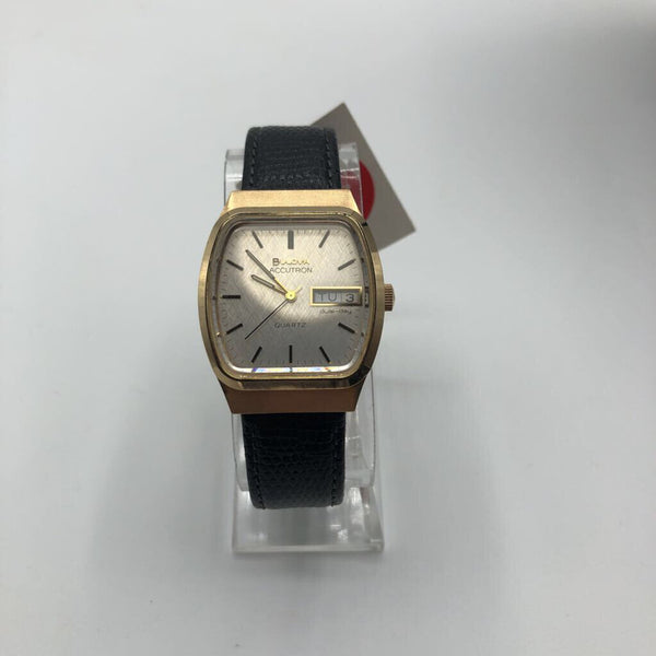 R275 Bulova Accutron Watch