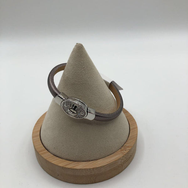 Fossil Gray leather bracelet with keyhole bling