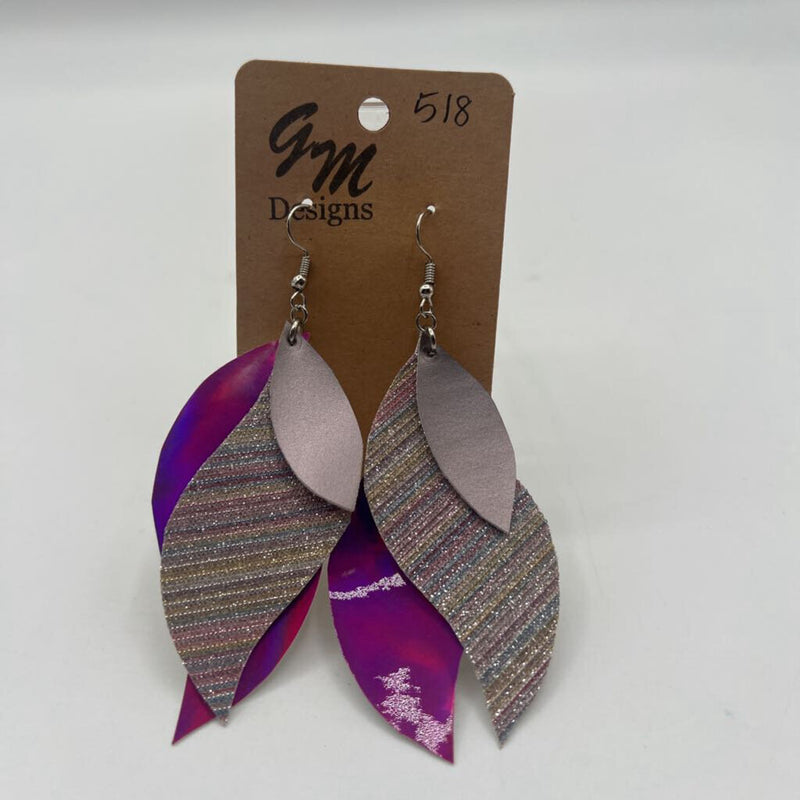 Guitar Pick Earrings - Purple/silver