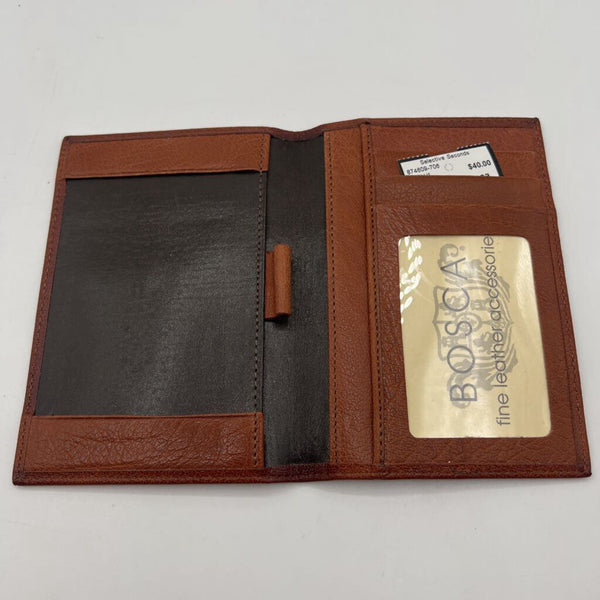 NWT bi-fold wallet