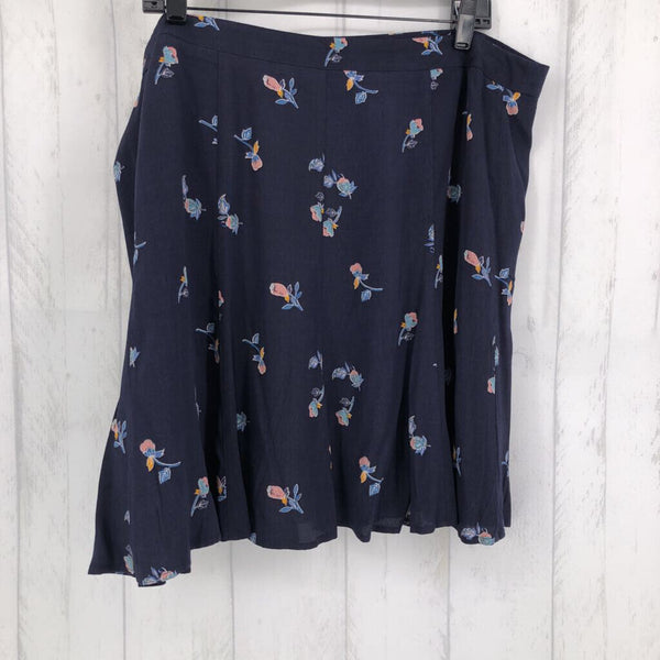 R60 18 floral flare skirt