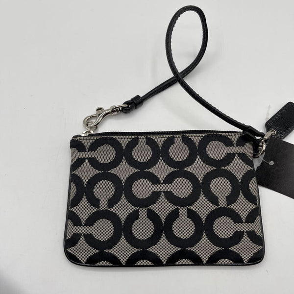 signature wristlet