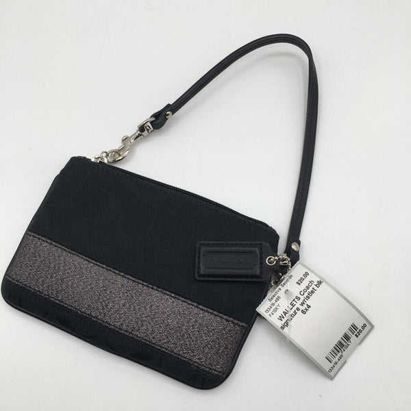 signature wristlet