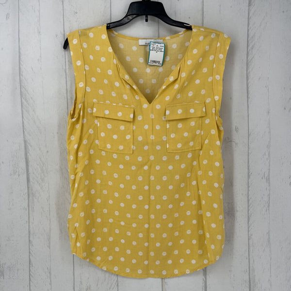 M v-neck polka dot top