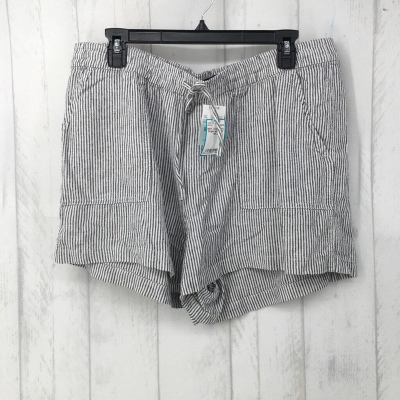 R49 L Striped short