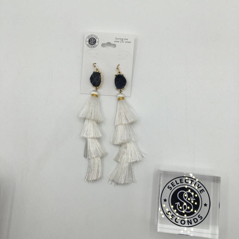 white tassel w/black stone earring