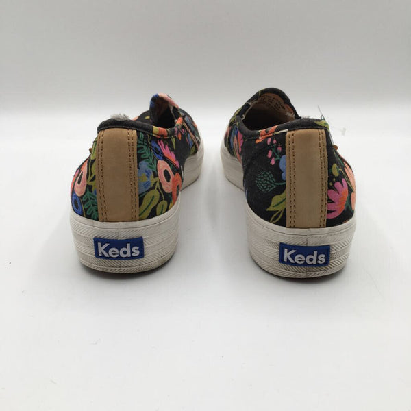 8M Floral slip ons