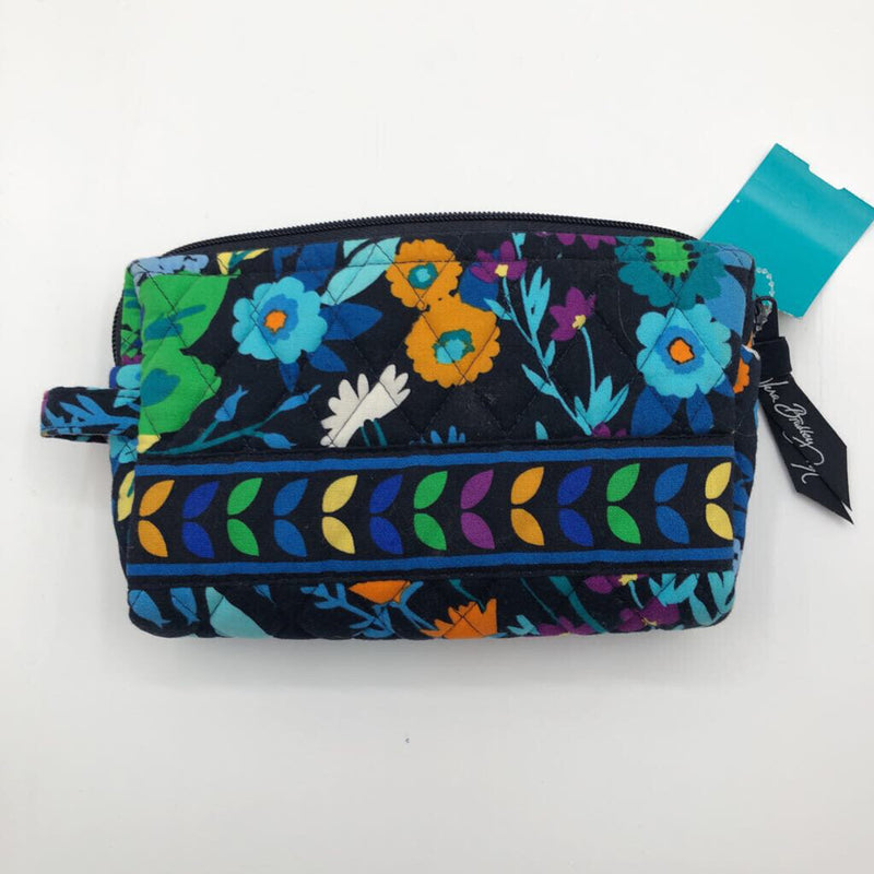 2 pc. Quilted floral shoulder bag & pouch