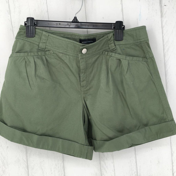 10 Cuffed short