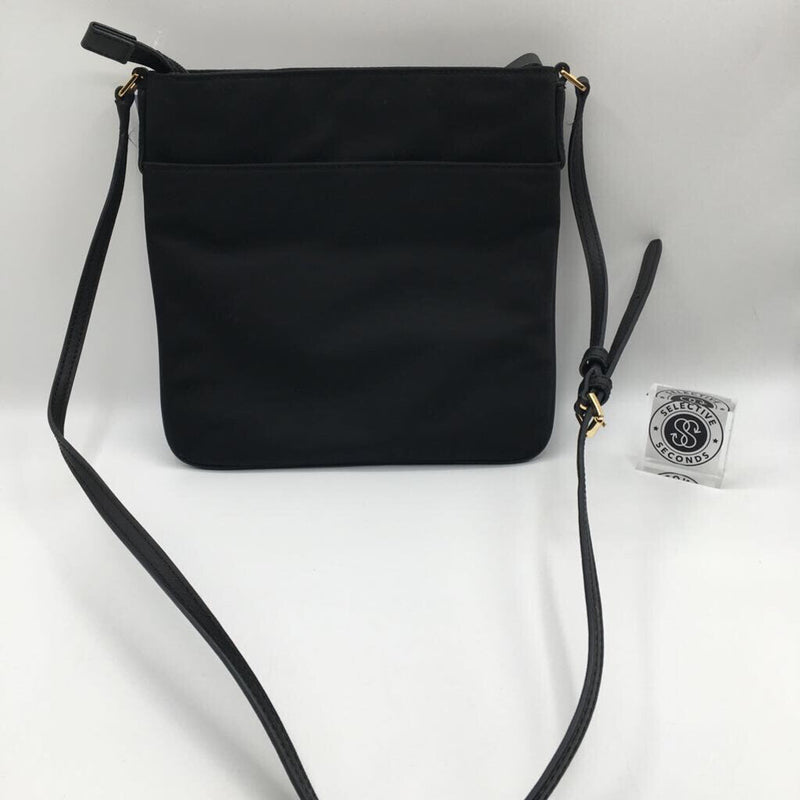 nylon crossbody w/ zip pocket