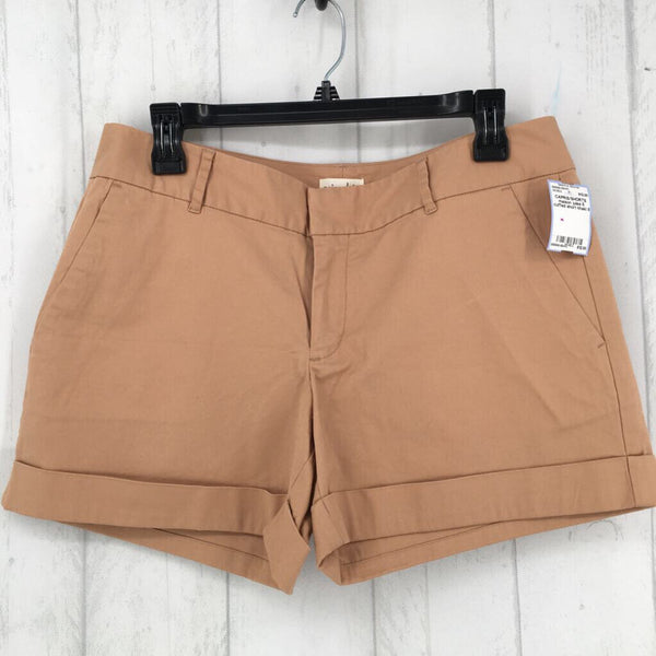 8 cuffed short