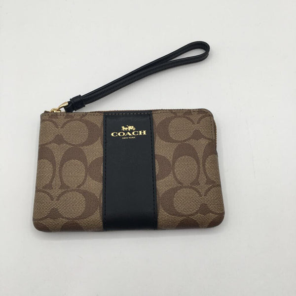 R78 Signature Wristlet