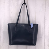 R198 zip top tote