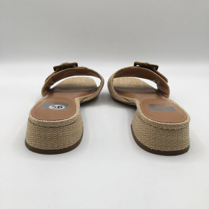 9.5 straw buckle sandal