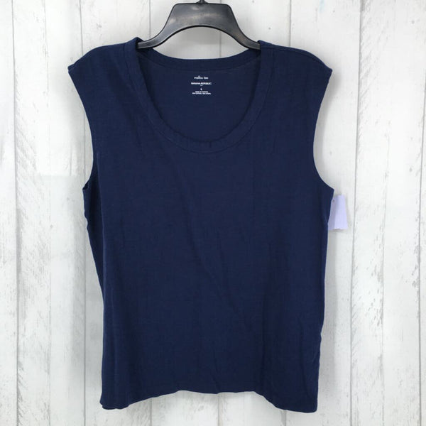 L Scoop Neck Tee