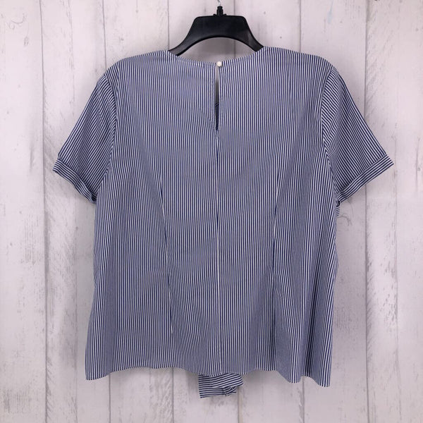 XL s/s knotted pinstripe top