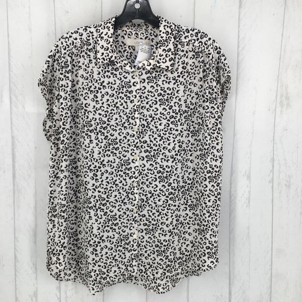 L s/s animal print button shirt