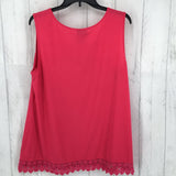 L Lace trim round neck