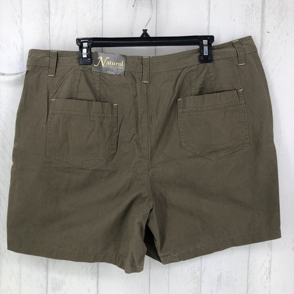 R18 18W khaki shorts