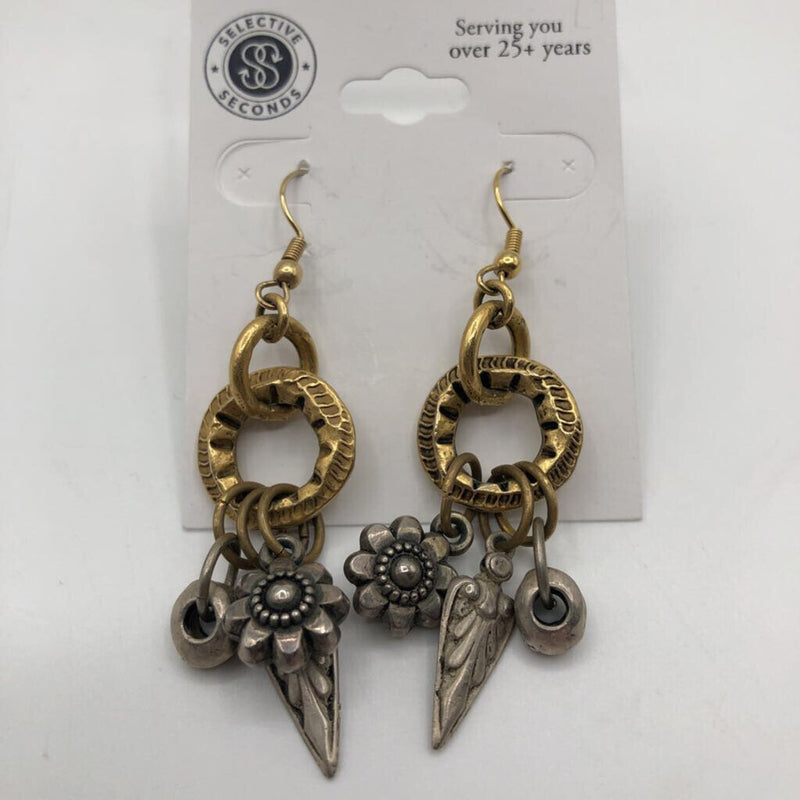 goldtone w/silver charm earring