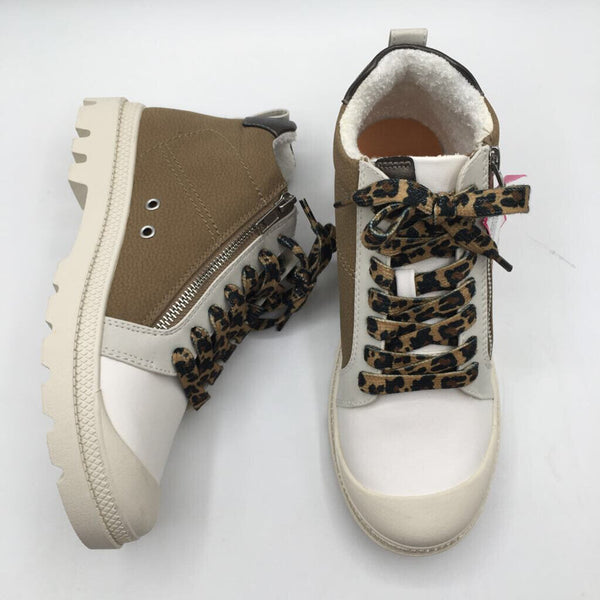 Leopard lace up w/ zipper high top sneaker