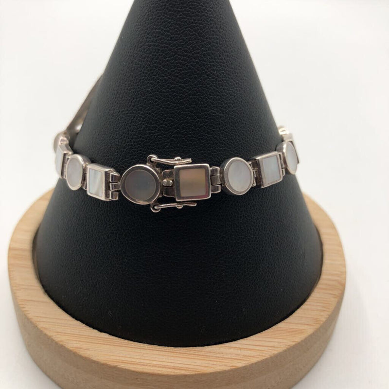 silvertone bracelet w/mother of pearl stones